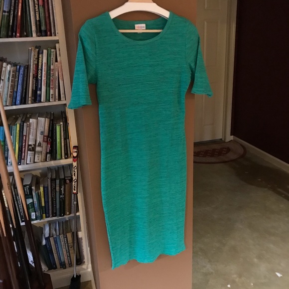 LuLaRoe Julia - Picture 2 of 4
